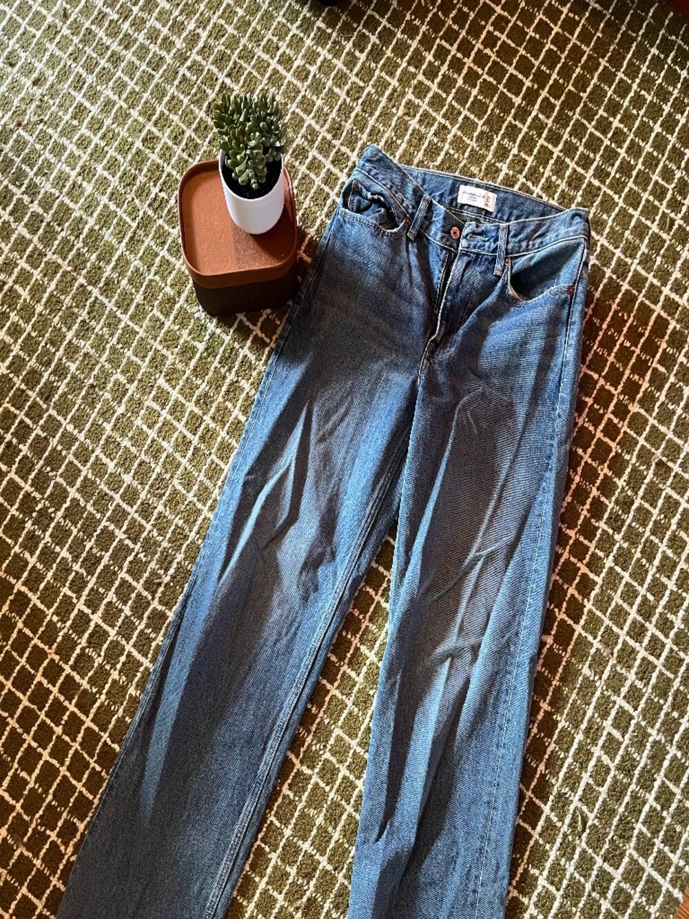 Abercrombie Mid Rise Slouchy Jean